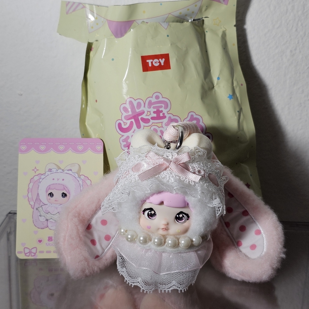 NWOB Nommi Baby Sweetheart Bunny Pendant Mousse Sweet Pink
